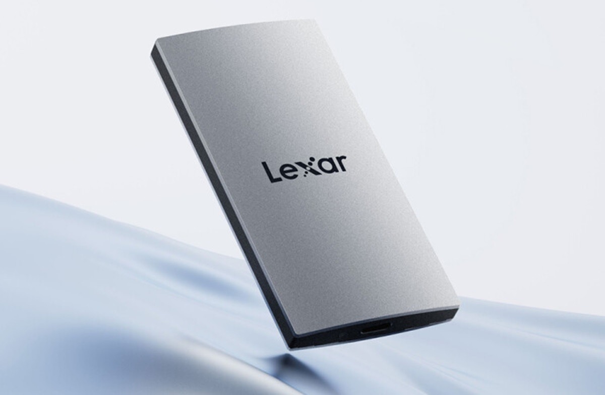 Lexar SL300 ir ES3 SSD