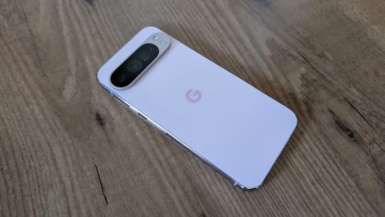 Google Pixel 9 Pro nauja skambučių programėlė